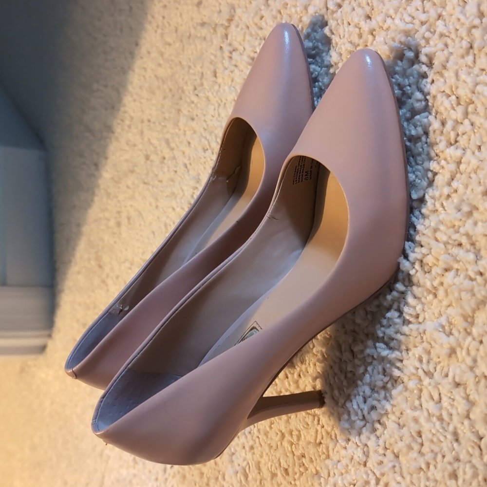 INC International Concepts Nude Zitah pumps size 8